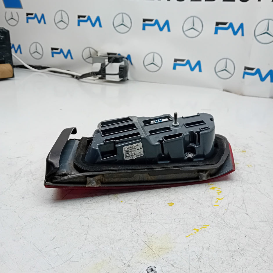 MERCEDES GLC W253 PASSENGER SIDE NS REAR TAIL LIGHT A2539068100 2016 FMT164