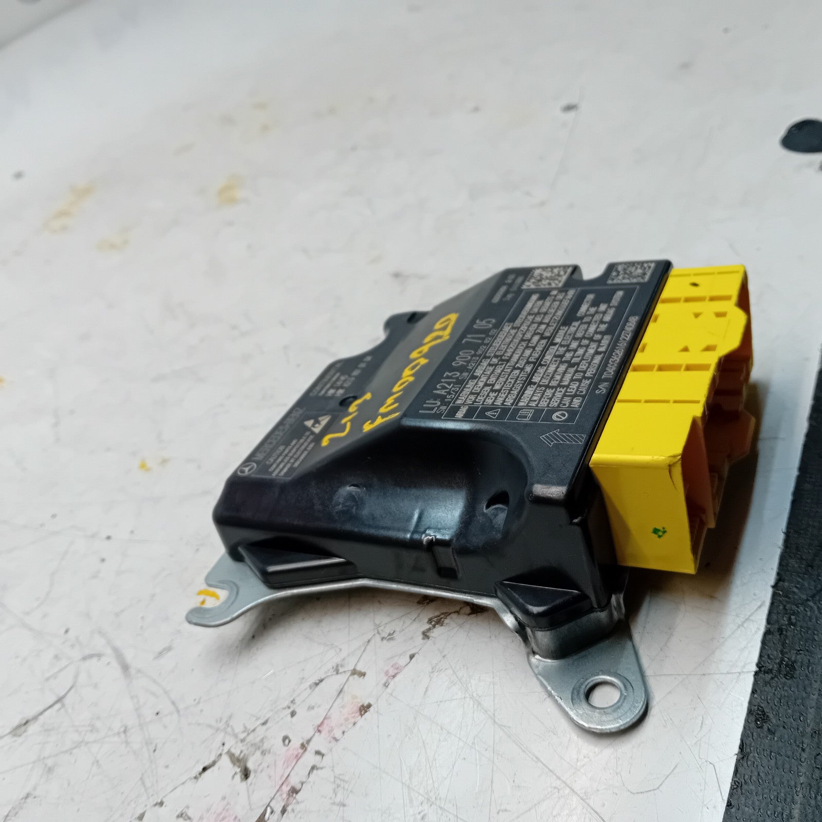 MERCEDES E-CLASS AIRBAG CONTROL MODULE W213 A2139007105 FM00920