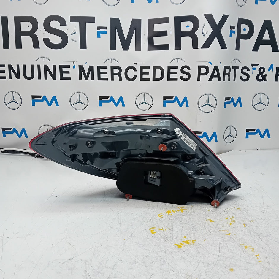 MERCEDES E-CLASS W213 DRIVER SIDE OS REAR TAIL LIGHT FMT184 2023 A2139068000