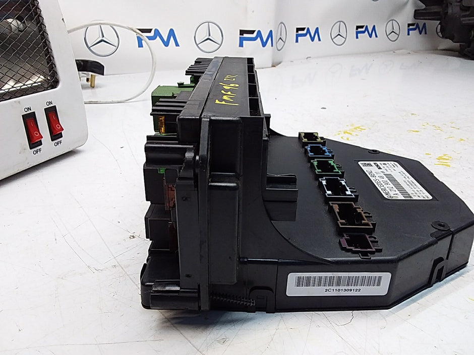 Mercedes E-CLASS W212 Fuse  Box RELAY A2129004911 FMF96