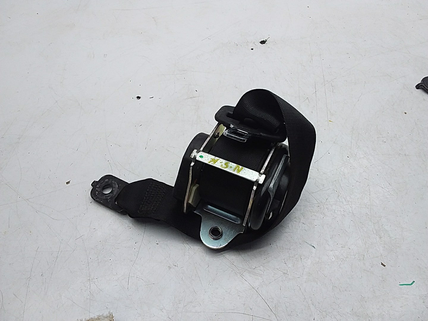 MERCEDES E-CLASS W207 SEAT BELT REAR  LEFT PASSENGER SIDE A2078603985 FMS208 NSR