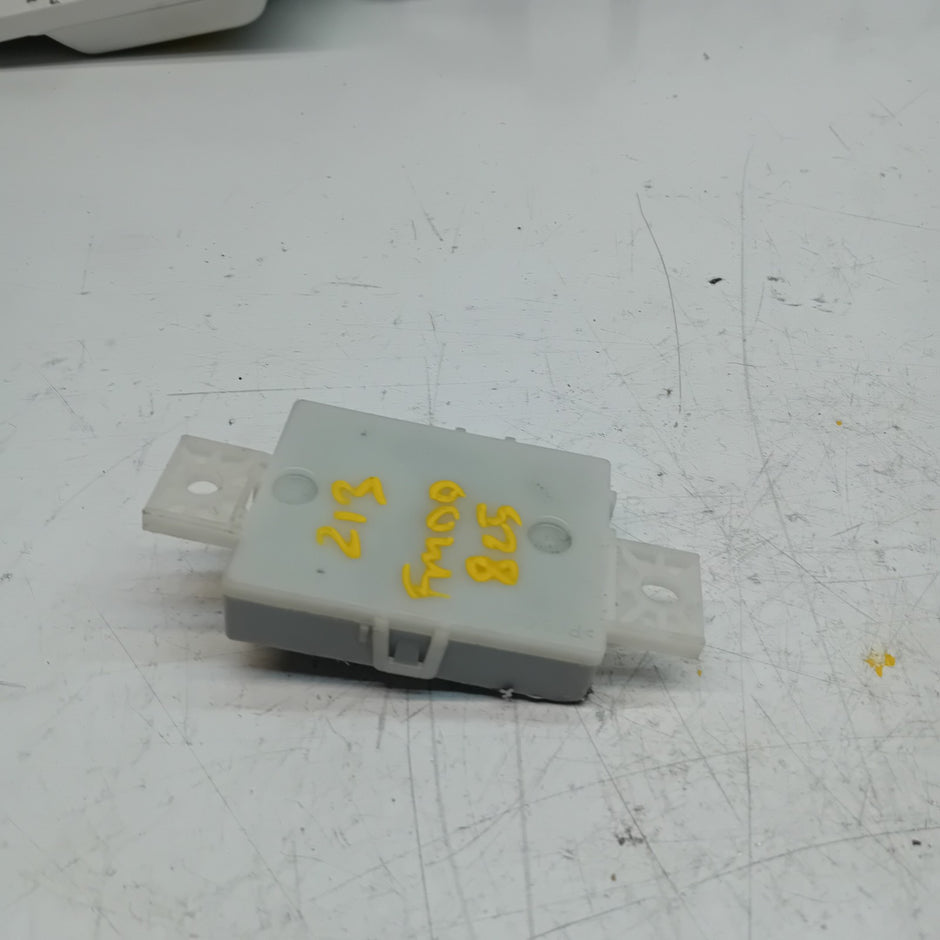 MERCEDES E-CLASS W213 LIGHT CONTROL UNIT A2139016504 FM00825