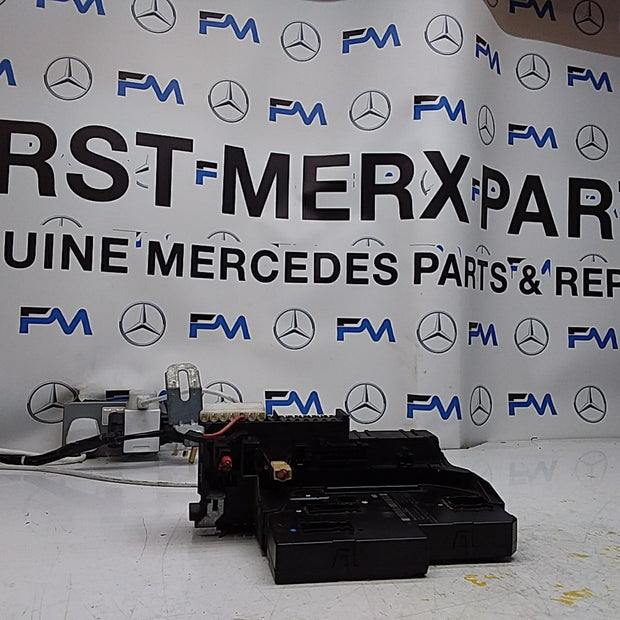 MERCEDES E-CLASS W212 FUSE  BOX RELAY A2129004201  FMF101