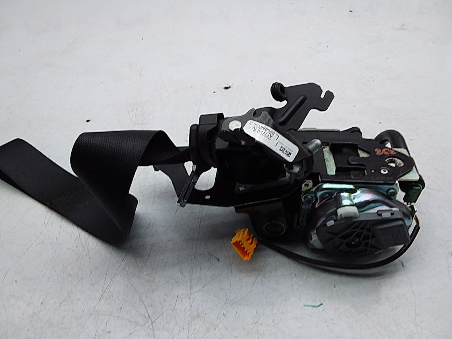 MERCEDES E-CLASS W238 SEAT BELT FRONT LEFT PASSENGER SIDE A2388602800 FMS263 NSF