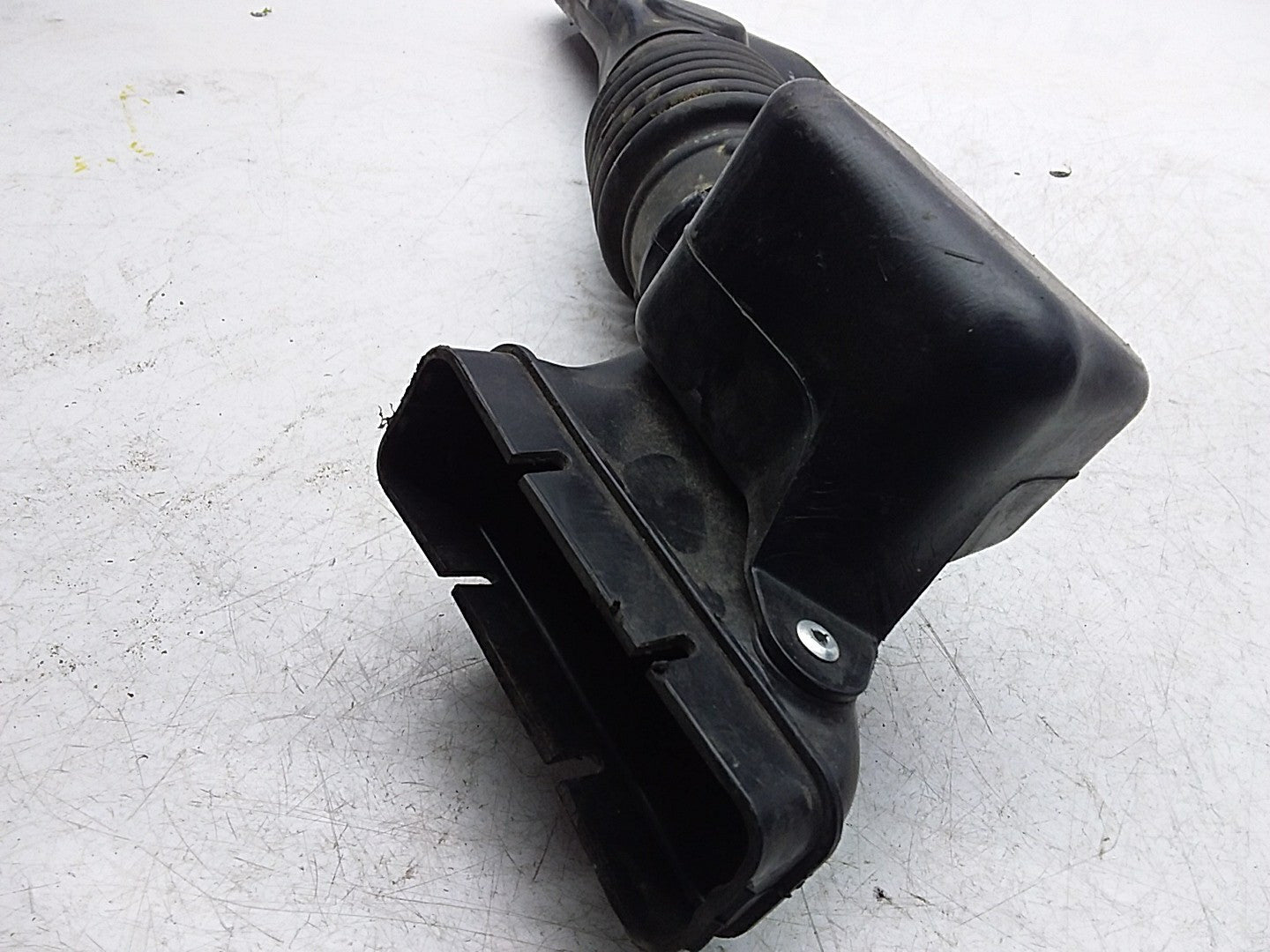 MITSUBISHI OUTLANDER AIR INTAKE TUBE  FMI61 1505A661