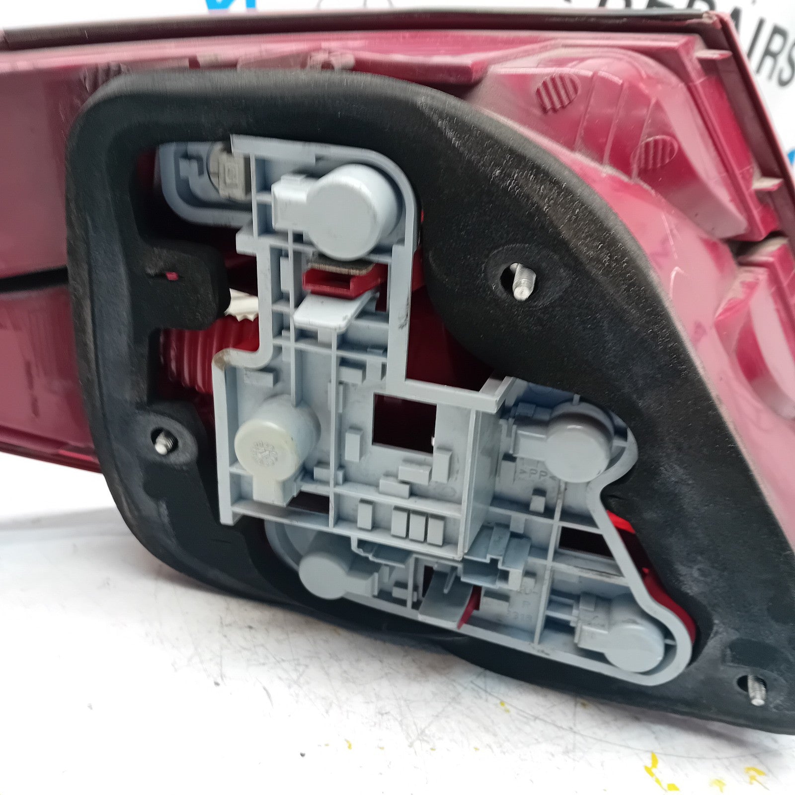 MERCEDES C-CLASS W204 DRIVER SIDE OS REAR TAIL LIGHT A2048203064 2011 FMT120