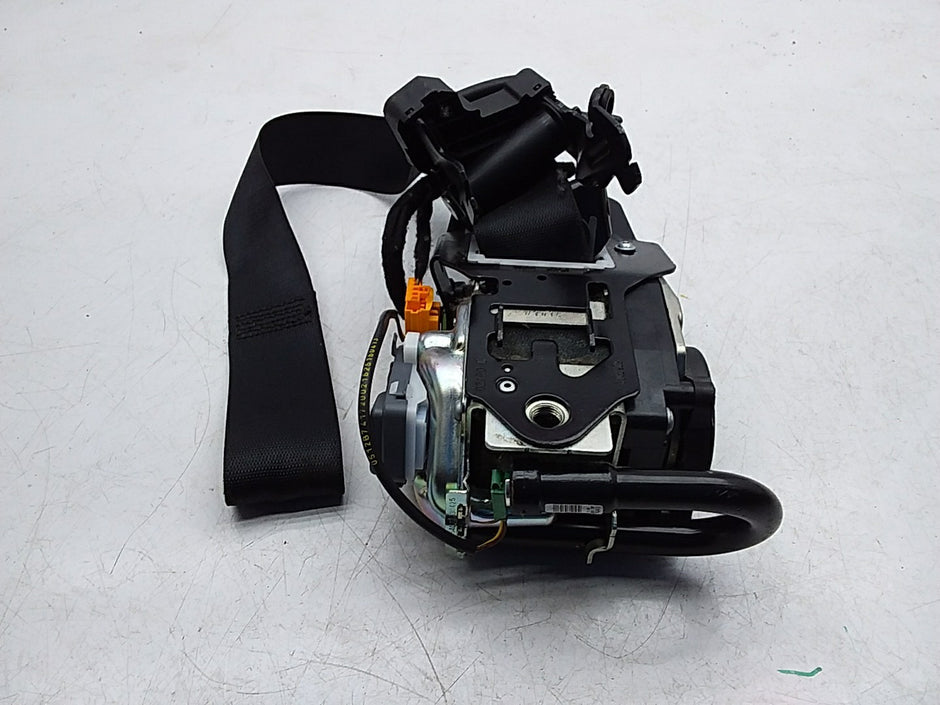 MERCEDES E-CLASS W238 SEAT BELT FRONT RIGHT DRIVER SIDE A2388602900 FMS247 OSF