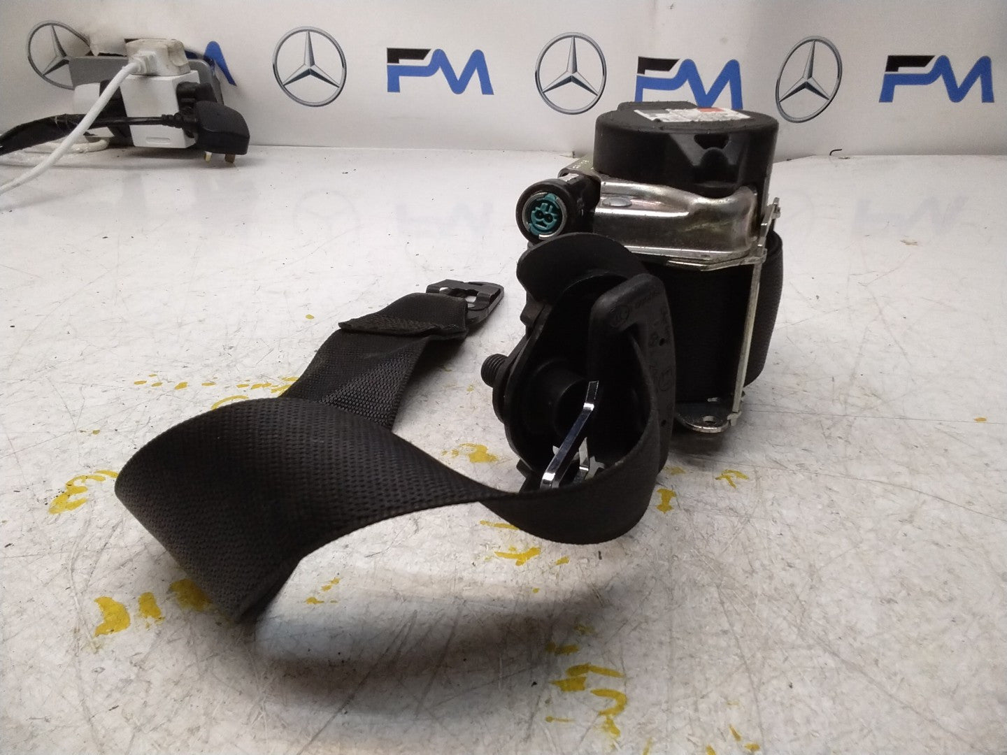 MERCEDES C CLASS SEAT BELT FRONT LEFT PASSENGER SIDE A2058600185 FMS297 NSF