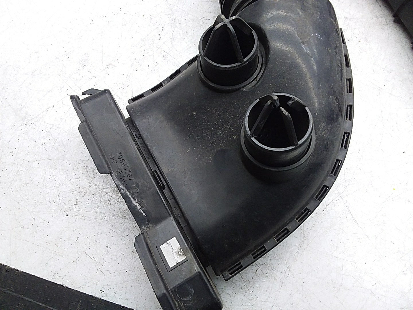 MERCEDES-BENZ E-CLASS A213 AIR INTAKE TUBE A6540940097 FMI06