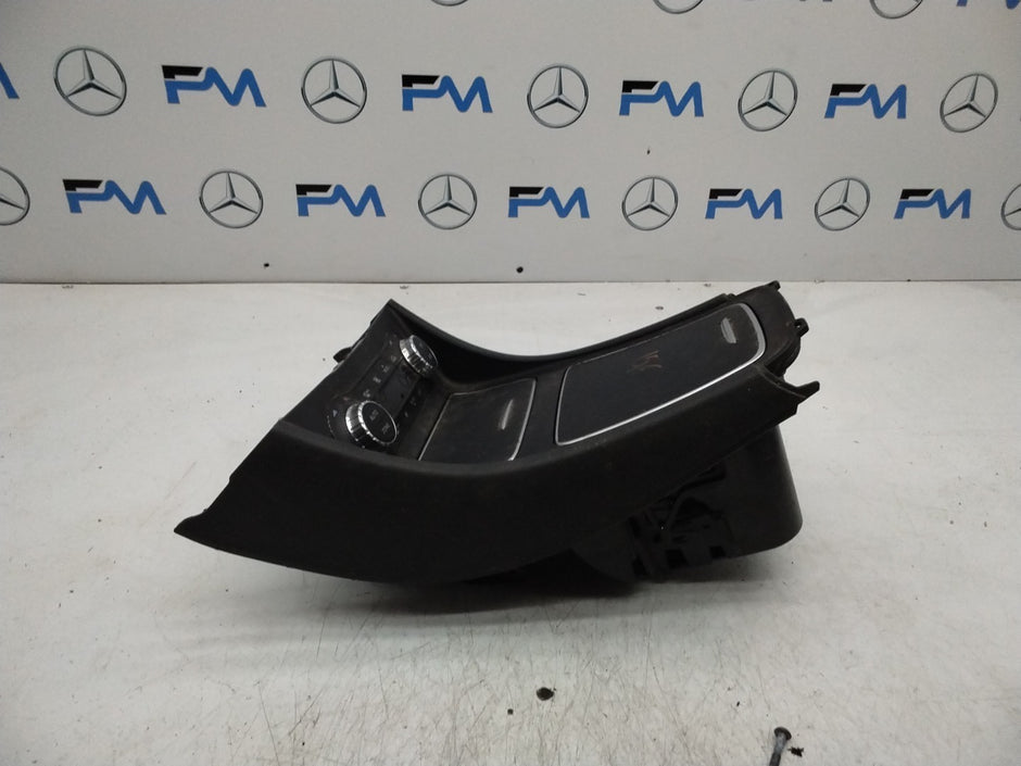 MERCEDES BENZ  A-CLASS W176 CENTRE  CONSOLE   A1766804800 FMK28