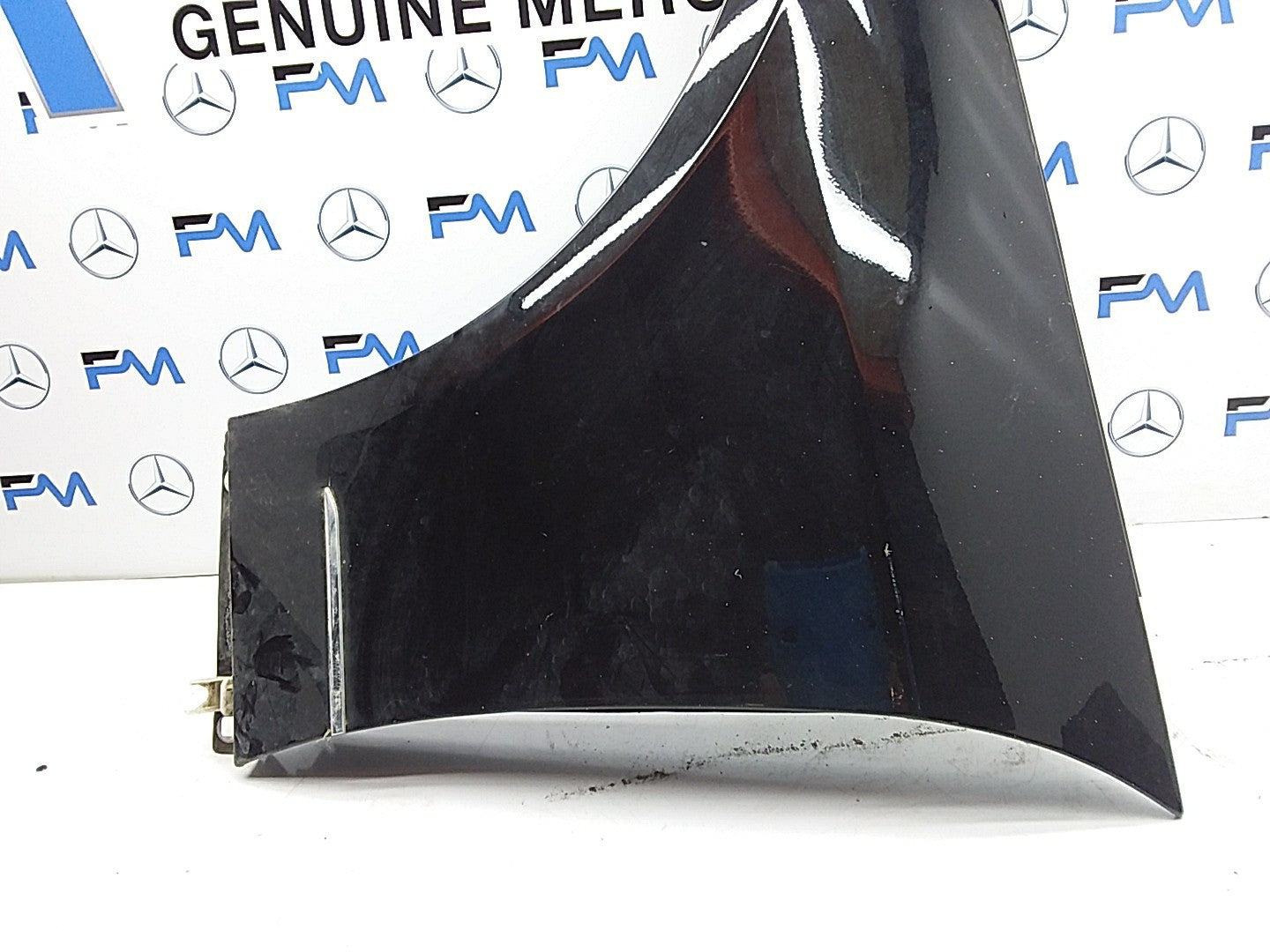 MERCEDES  E-CLASS W212 NS LEFT PASSENGER SIDE WINGS FMW32 